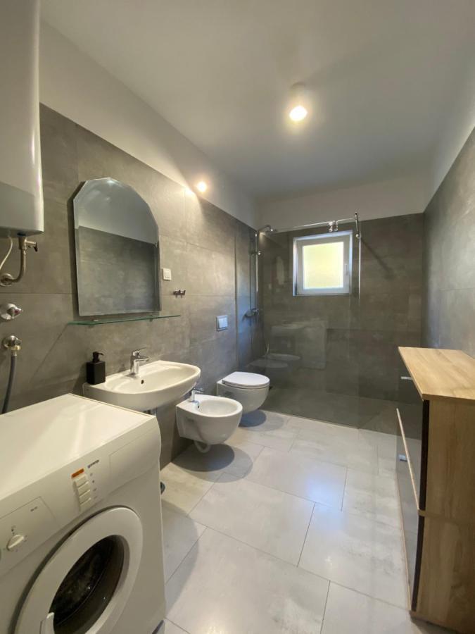 Apartmani Mateo Omiš Екстериор снимка