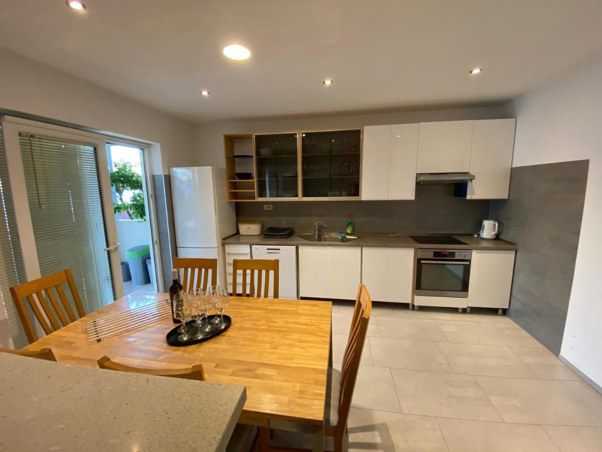 Apartmani Mateo Omiš Екстериор снимка